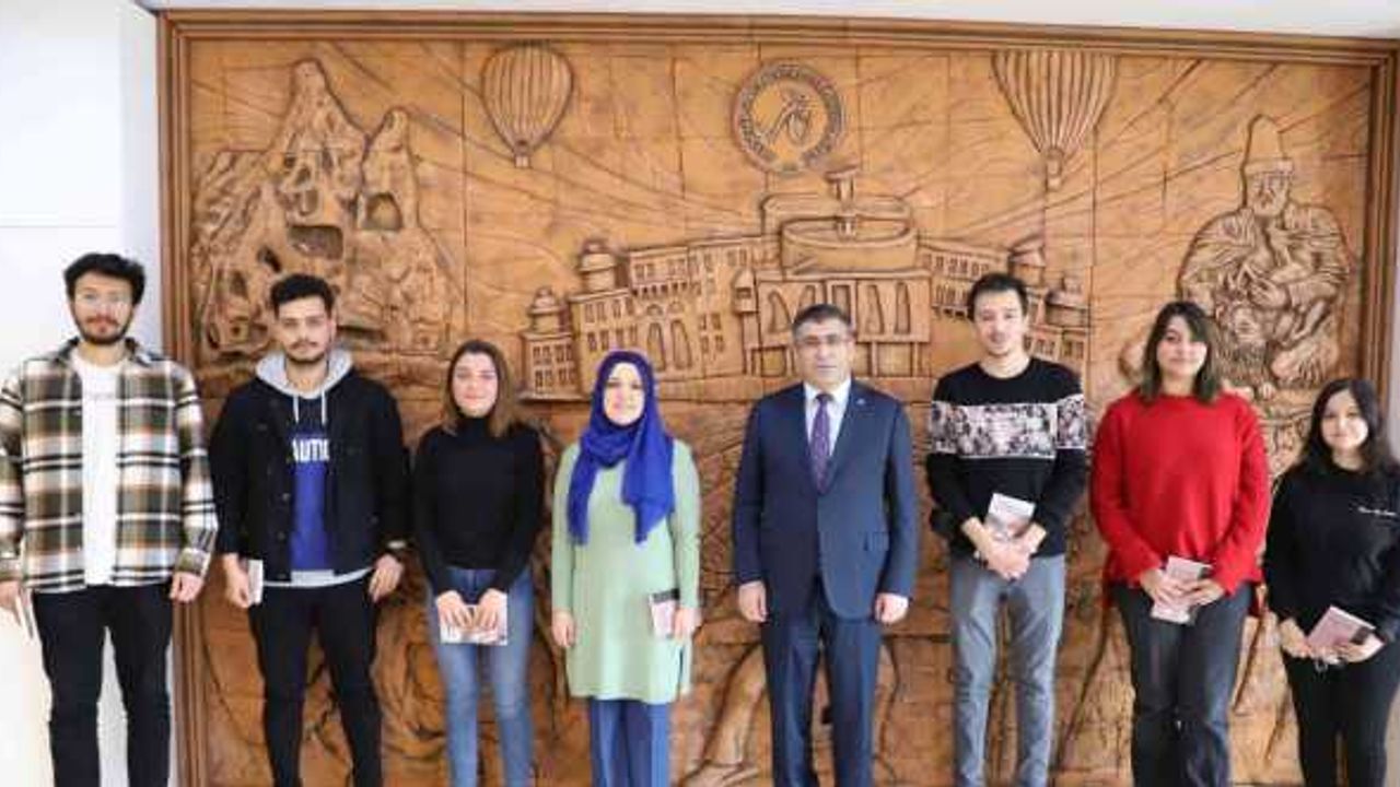 Makedonya’da Gençlik Kampına katılacak olan NEVÜ öğrencileri rektör Aktekin’i ziyaret etti