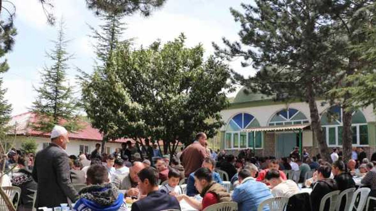Havza’da çiftçiler afetlerden korunmak için kurban kesti
