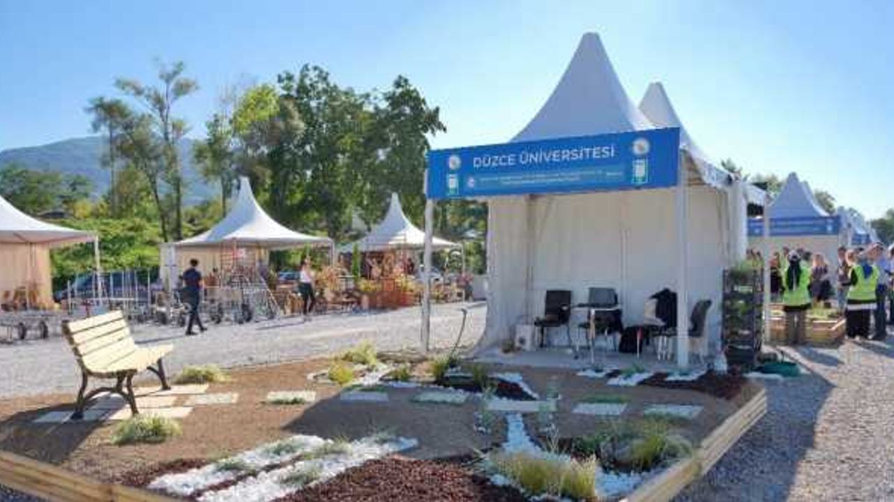 Düzce Üniversitesi öğrencileri tasarımda geleneği bozmadı