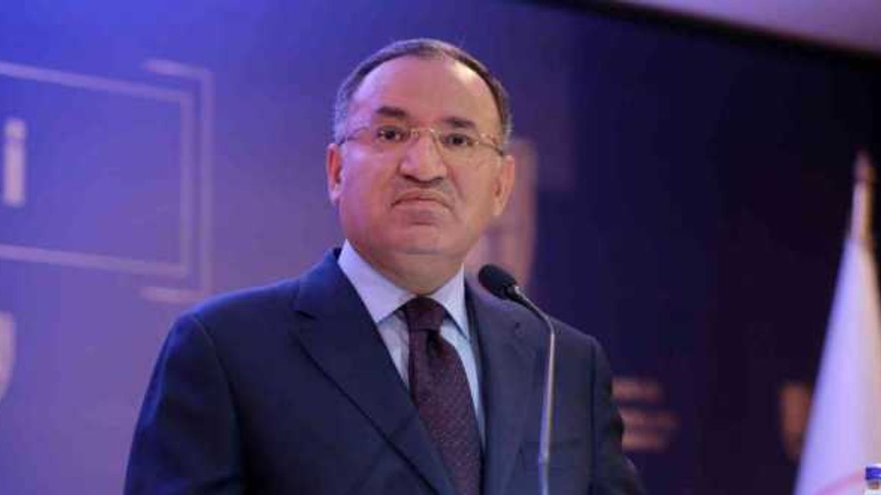 Adalet Bakanı Bozdağ, hakim ve savcı adaylarıyla bir araya geldi