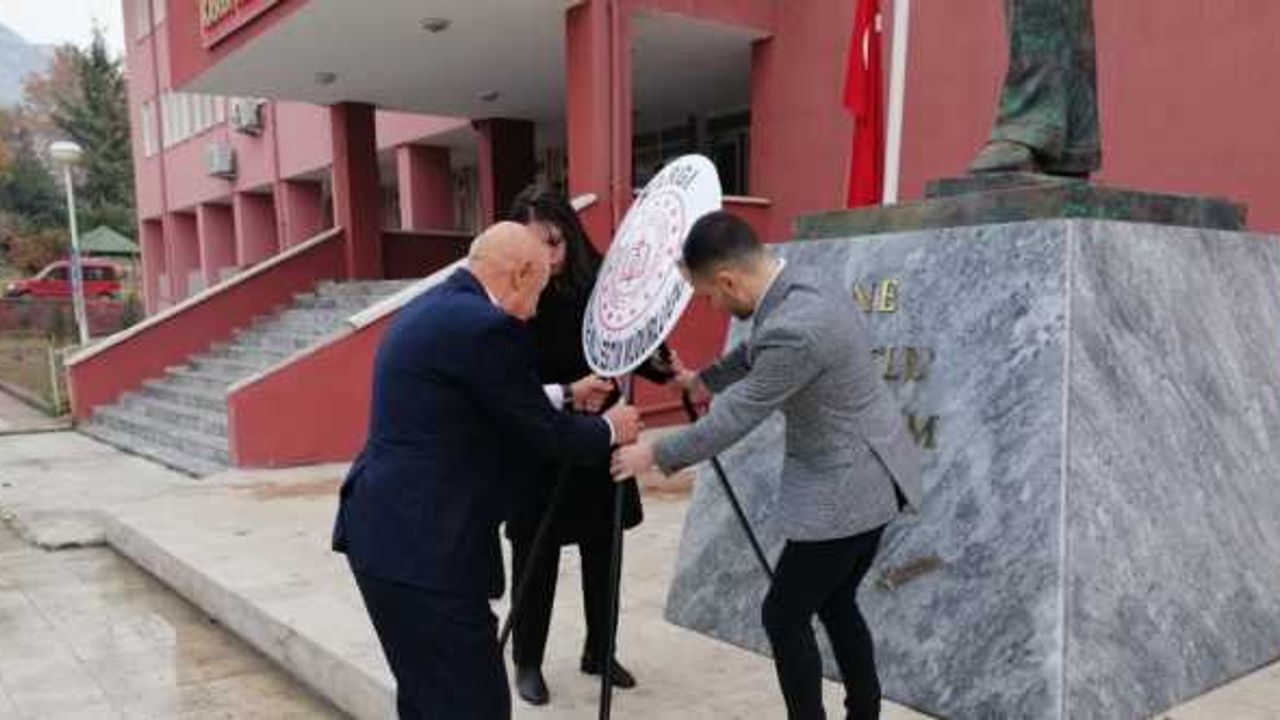 Çorum'da 24 Kasım Öğretmenler Günü kutlandı