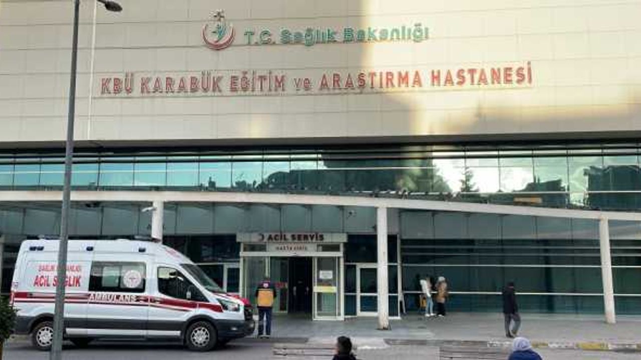 Karabük'te vince yüklenen elektrot malzemelerinin çarpması sonucu ölen işçinin cenazesi defnedildi