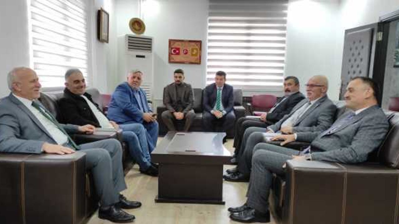 MHP İl Başkanı Karapıçak'tan Salıpazarı Belediye Başkanı Akgül'e ziyaret