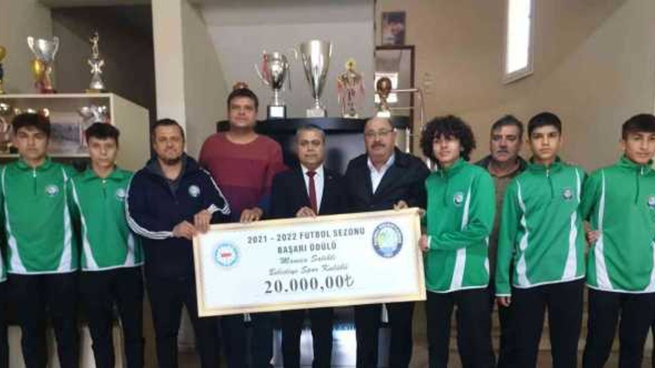 Salihli Belediyespor’a 20 bin liralık başarı ödülü