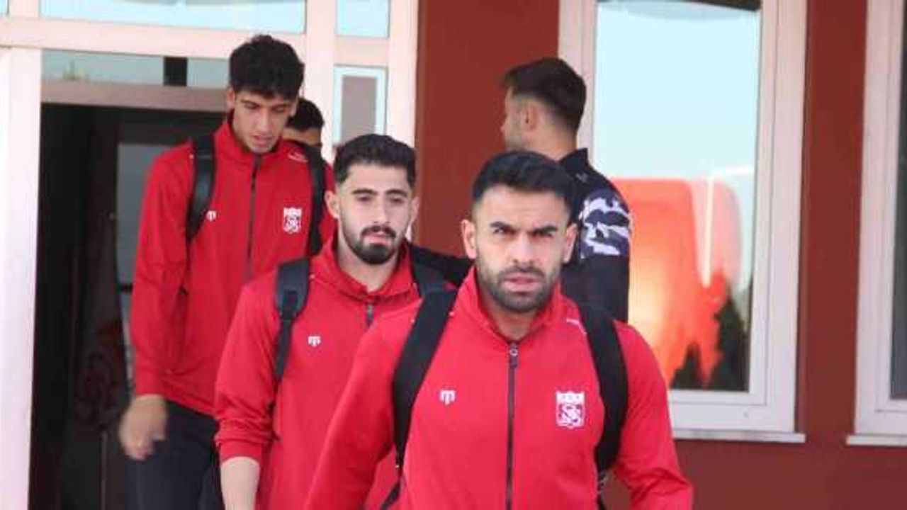Sivasspor, Slavia Prag maçı için Prag’a gitti