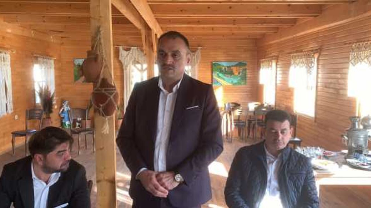 Belediye Başkanı Akgül engellilerle kahvaltıda bir araya geldi