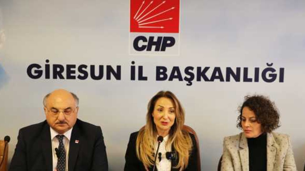 CHP Kadın Kolları Genel Başkanı Nazlıaka, Giresun'da partililerle buluştu