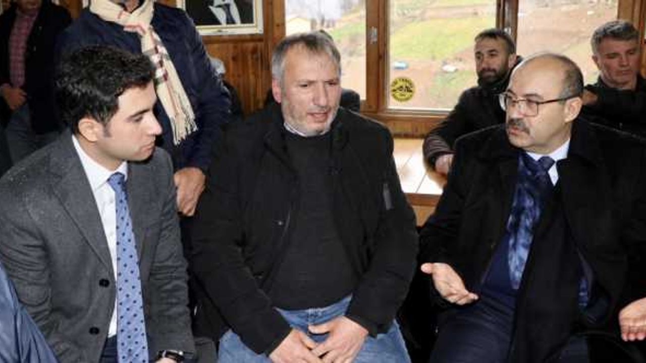 Fransa'da öldürülen Türk gencin cenazesi Trabzon'da toprağa verildi