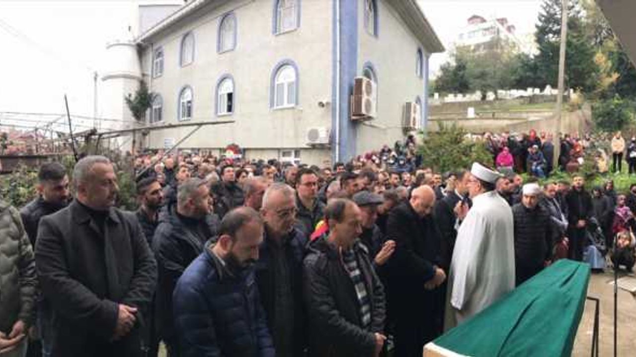 GÜNCELLEME - Trabzon'da havaya açılan ateş sonucu yaralanan genç hayatını kaybetti