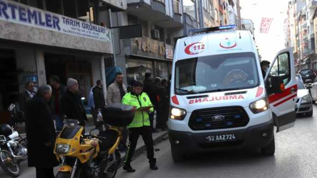 Ordu'da otomobil ile çarpışan motosikletin sürücüsü yaralandı