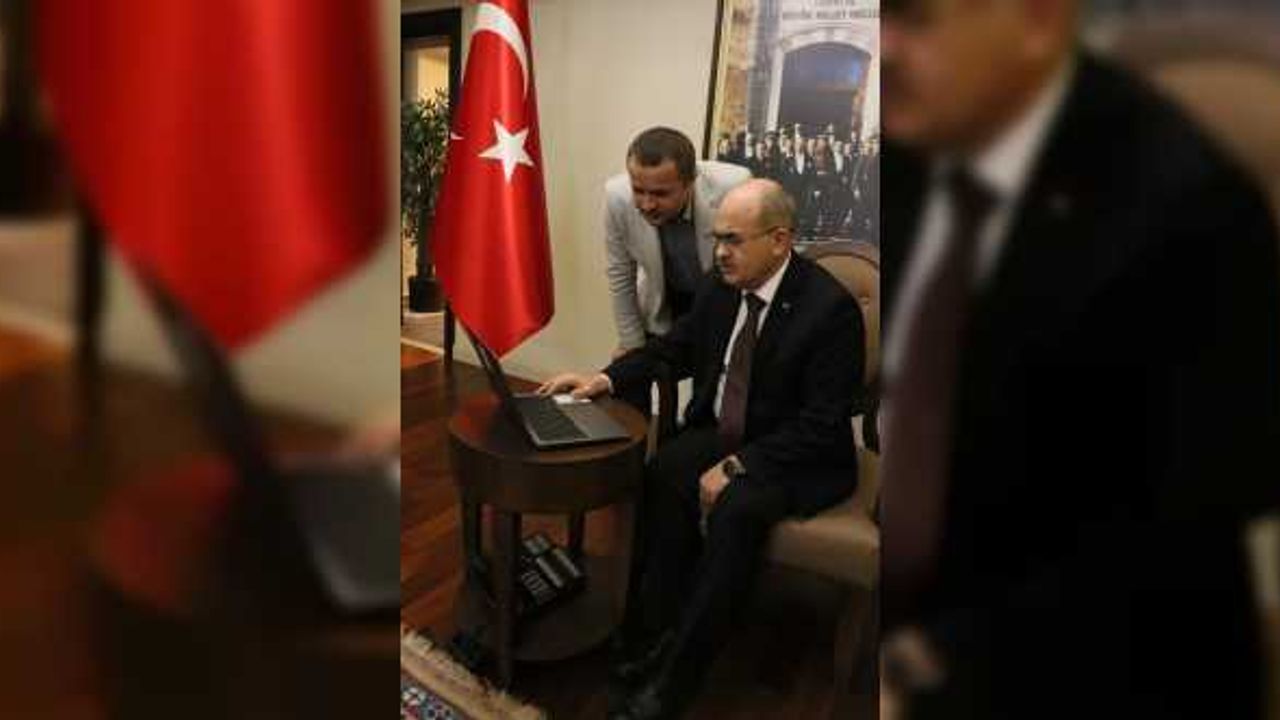 Samsun Valisi Dağlı, AA'nın "Yılın Fotoğrafları" oylamasına katıldı
