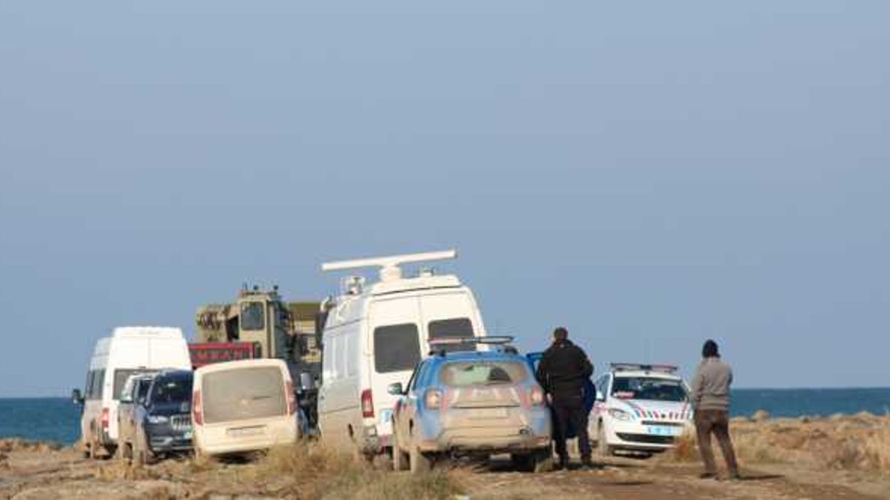 Samsun'da kayalıklara çarpan sahil güvenlik botundaki 2 personel yaralandı