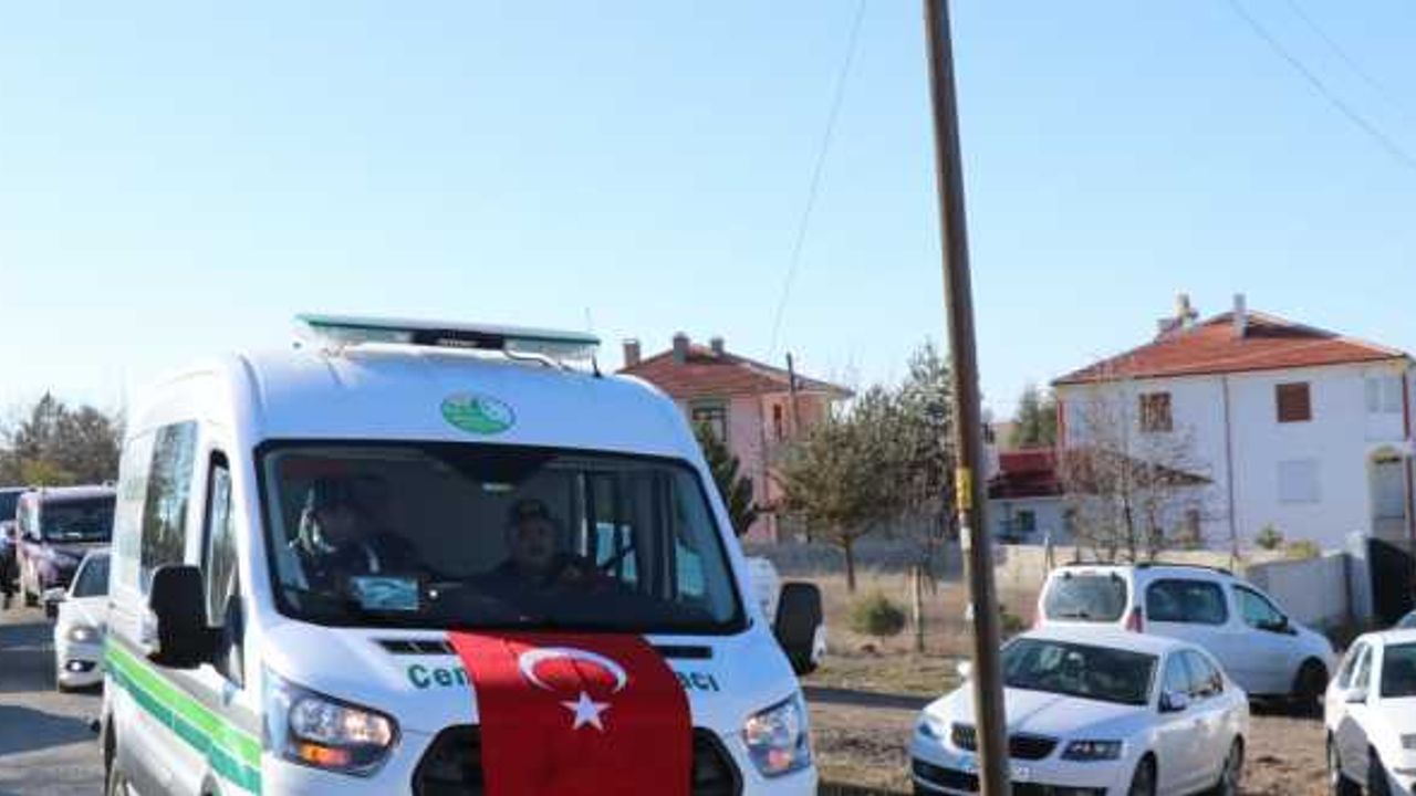 Siirt'te 56 yıl önce şehit olan askerin naaşı ailesinin talebiyle Bolu'da defnedildi