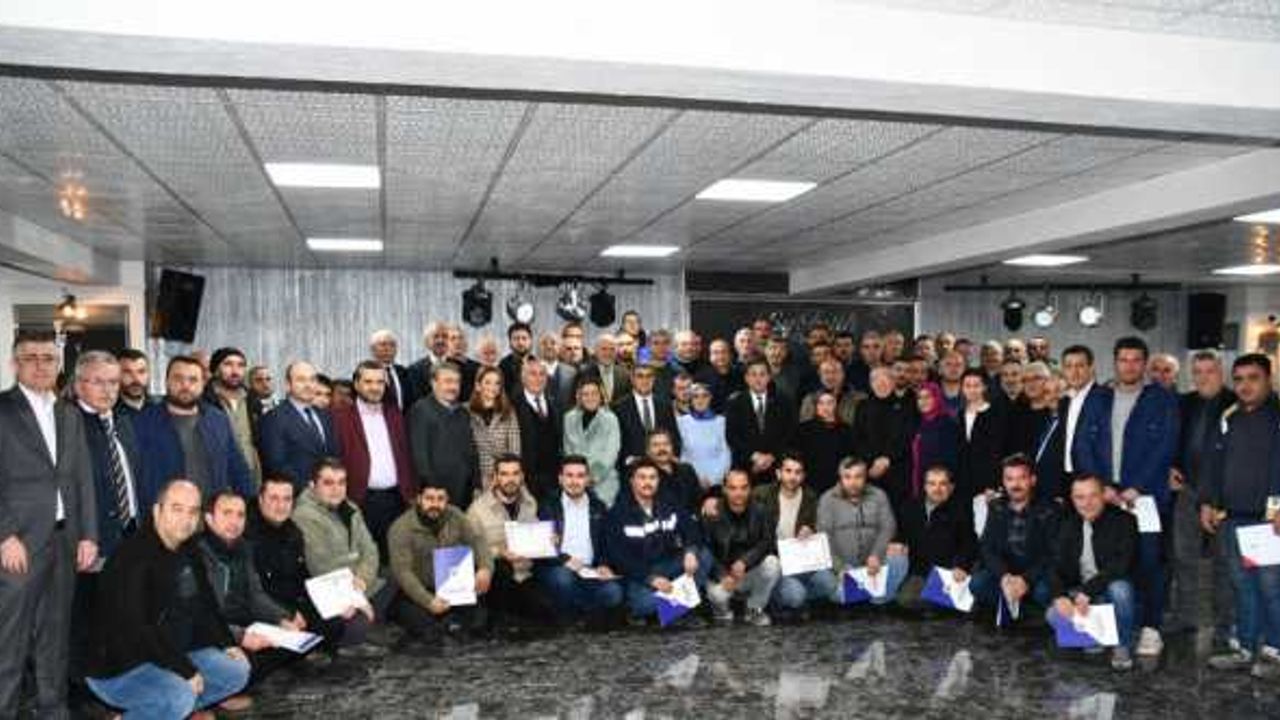 Vali Gürel, İl Özel İdaresi çalışanlarına teşekkür belgesi verdi
