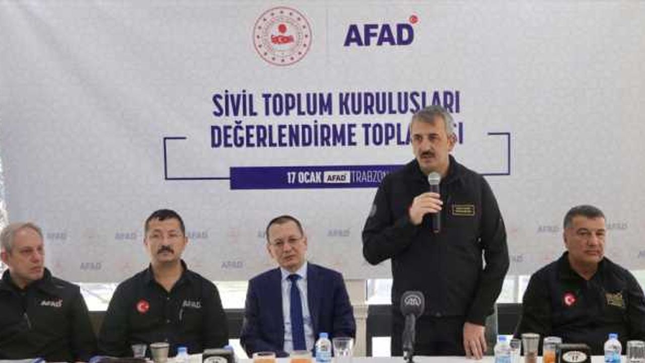 AFAD Başkanı Yunus Sezer, Trabzon'da STK temsilcileriyle bir araya geldi: