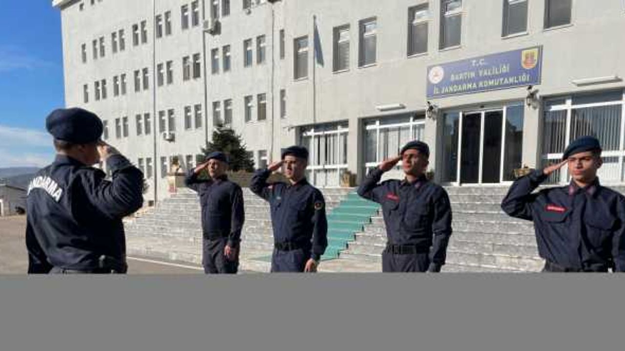 Bartın Jandarma Komutanlığında 2 ikiz askerlik yapıyor