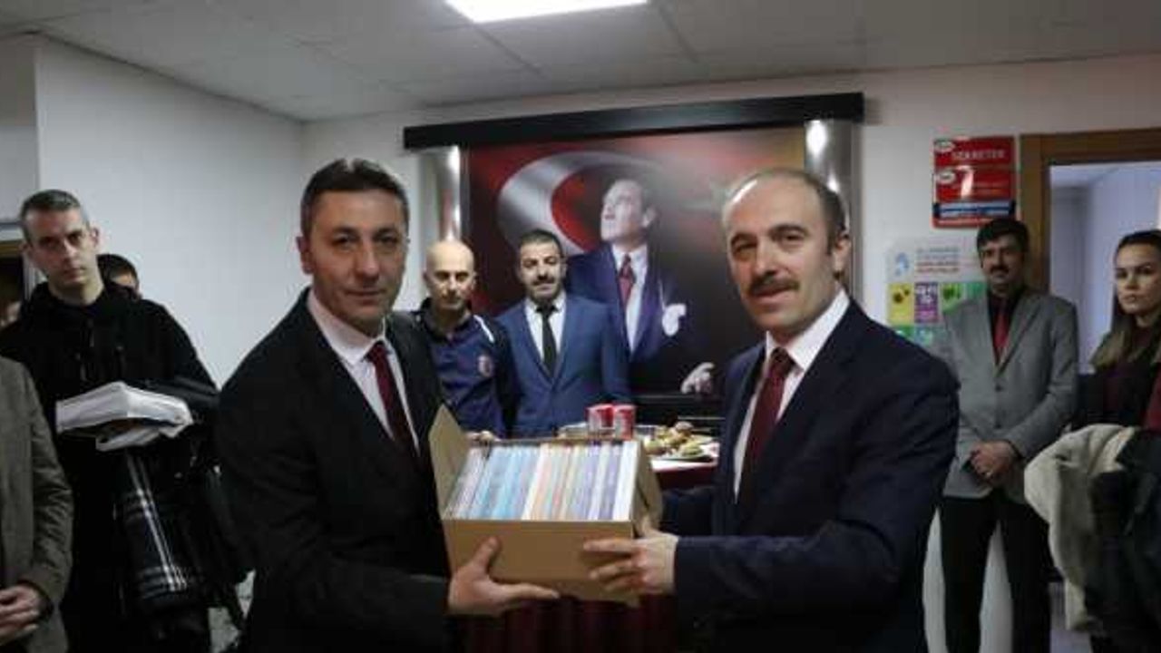 Bayburt'ta ceza infaz kurumu kütüphaneleri için kitap bağış kampanyası düzenlendi