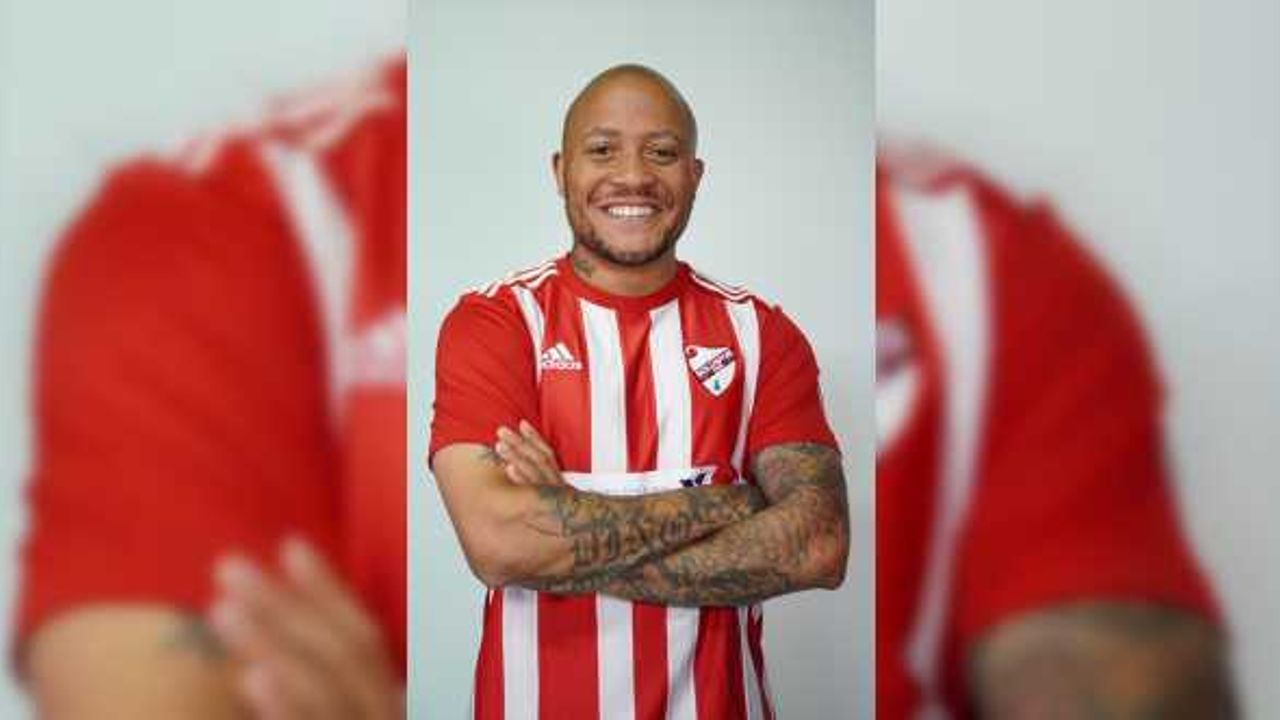 Boluspor, Güney Afrikalı golcü Ndlovu'yu renklerine bağladı