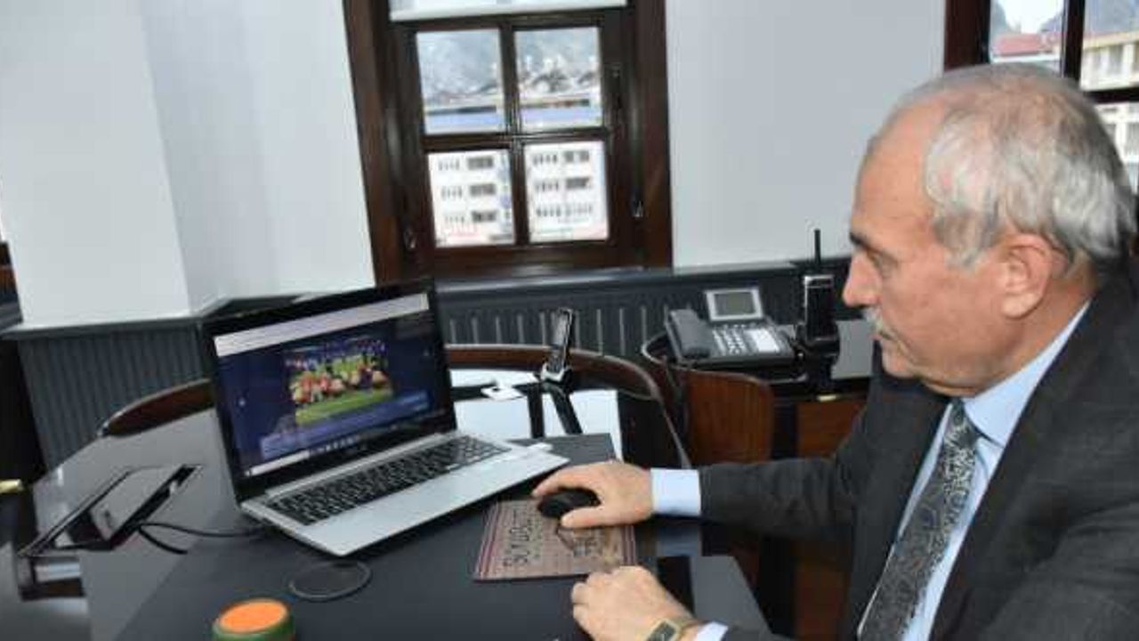 Boyabat Belediye Başkanı Coşar "Yılın Fotoğrafları" oylamasına katıldı