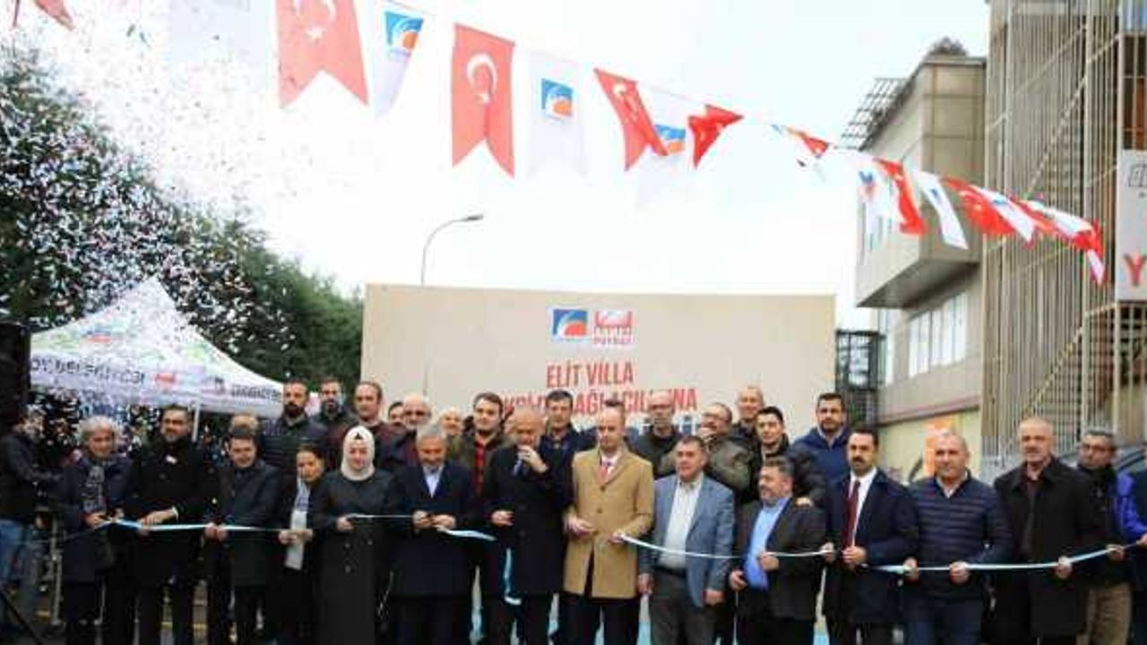 Çekmeköy’de iki yeni taksi durağı törenle hizmete açıldı
