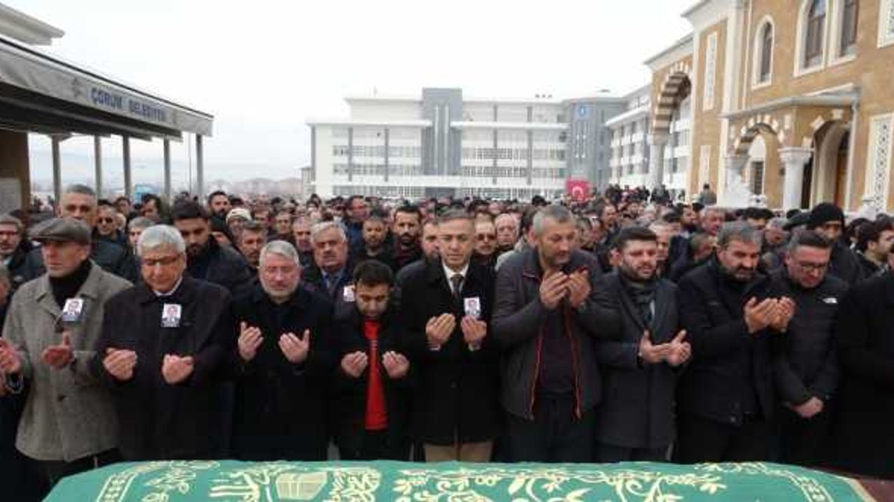 Çorum'da vefat eden Marangozlar Odası Başkanı Akdağ'ın cenazesi defnedildi
