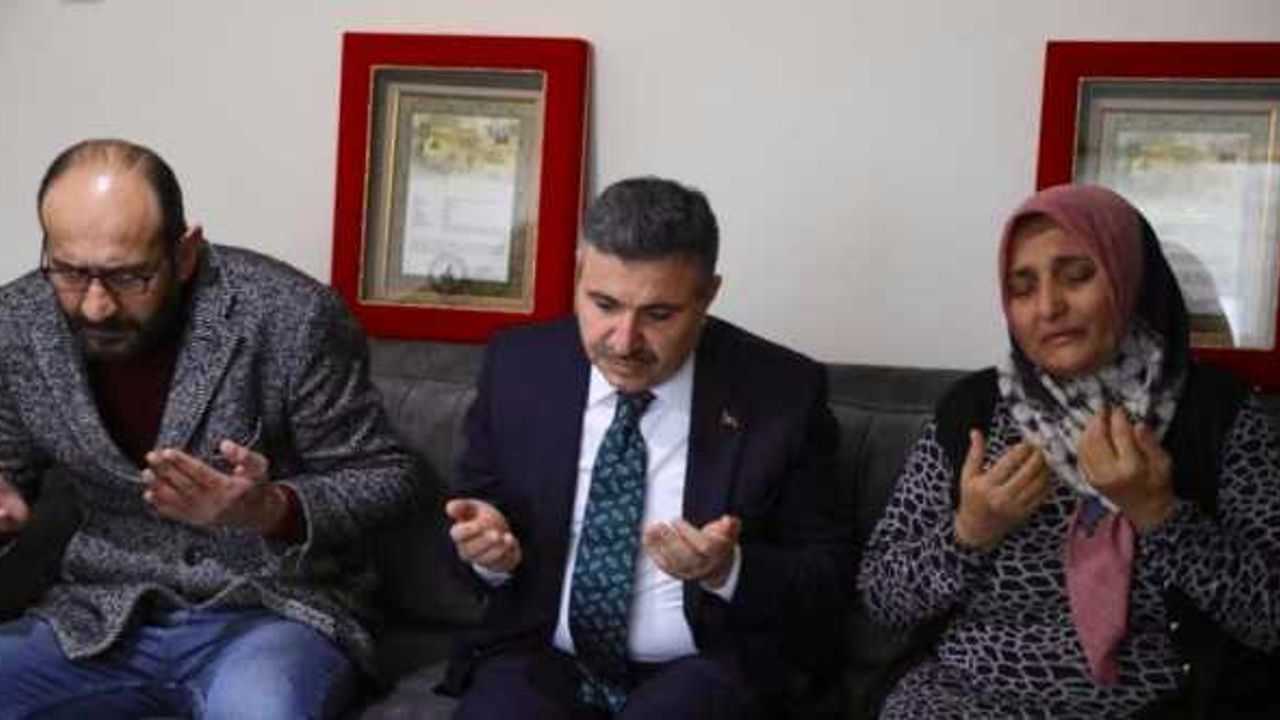 Düzce'de şehit Piyade Uzman Çavuş Bazna'nın ailesine şehadet belgesi verildi