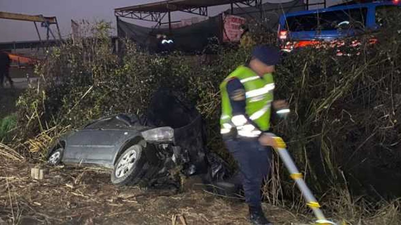 Düzce'de tarlaya devrilen otomobildeki 3 kişi yaralandı