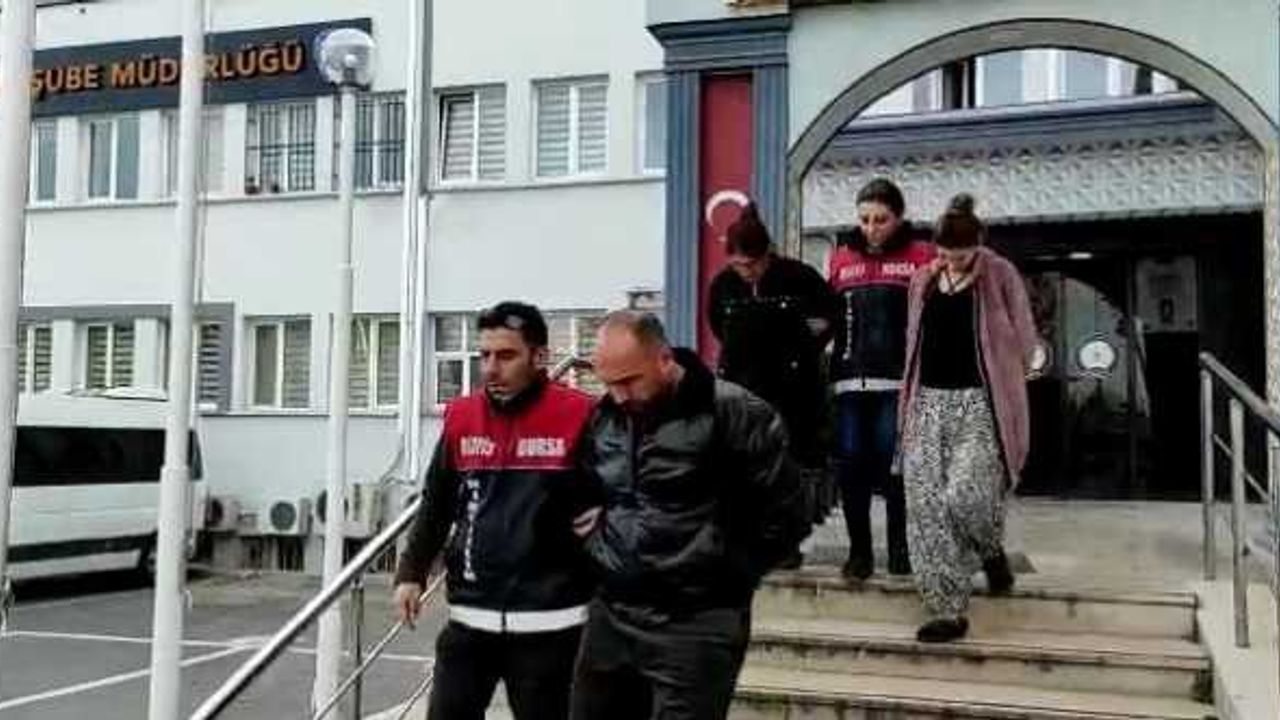 Eskişehir’den Bursa’ya gelerek 900 bin TL’lik hırsızlık yaptılar, adli kontrol şartıyla serbest bırakıldılar