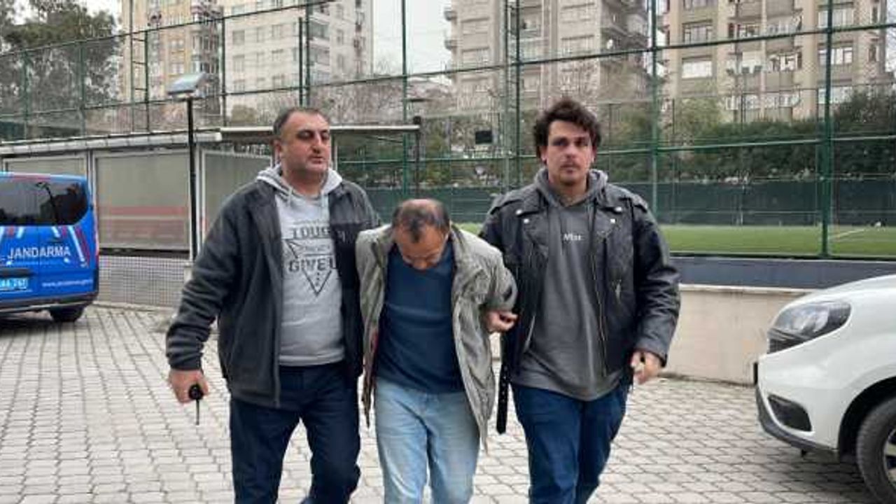 GÜNCELLEME 2 - Samsun'da okul binasında annesini silahla öldüren zanlı tutuklandı