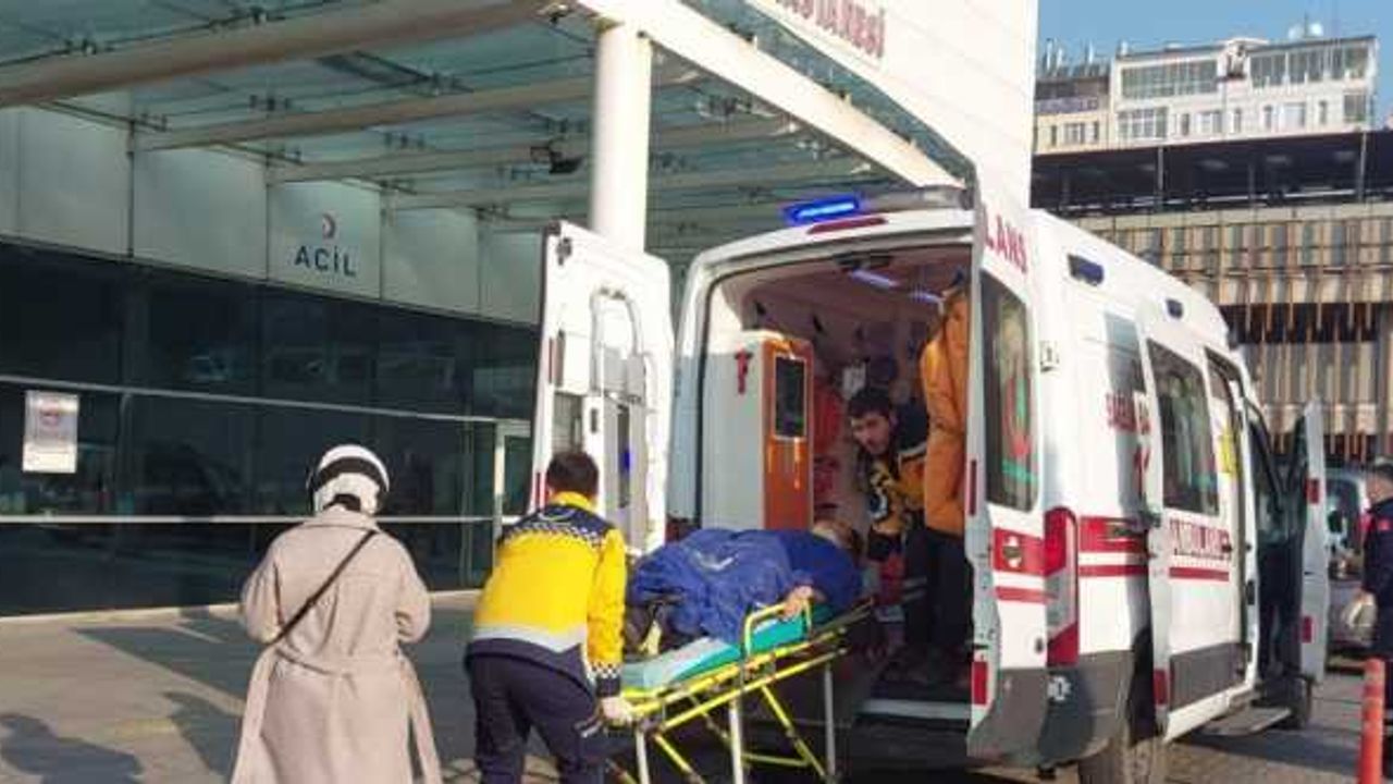 GÜNCELLEME - Karabük'te tır ile çarpışan otomobilin sürücüsü öldü, 2 kişi yaralandı