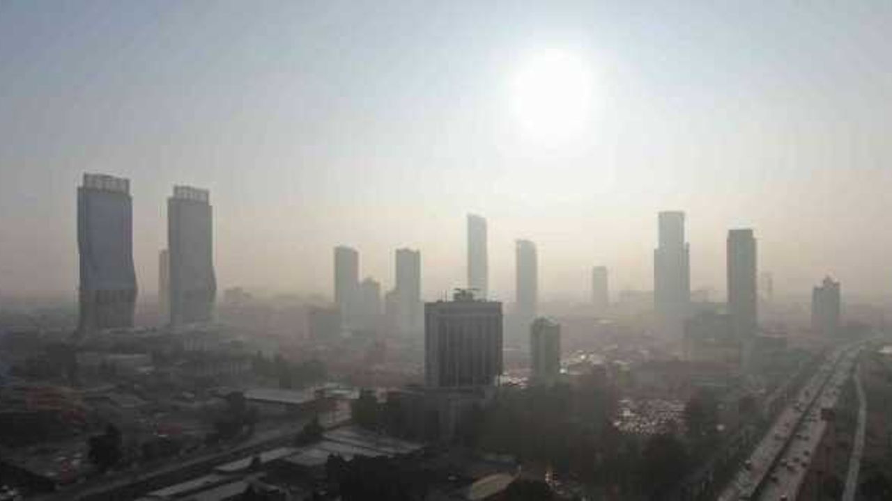 İzmir’de sisli hava etkili oldu