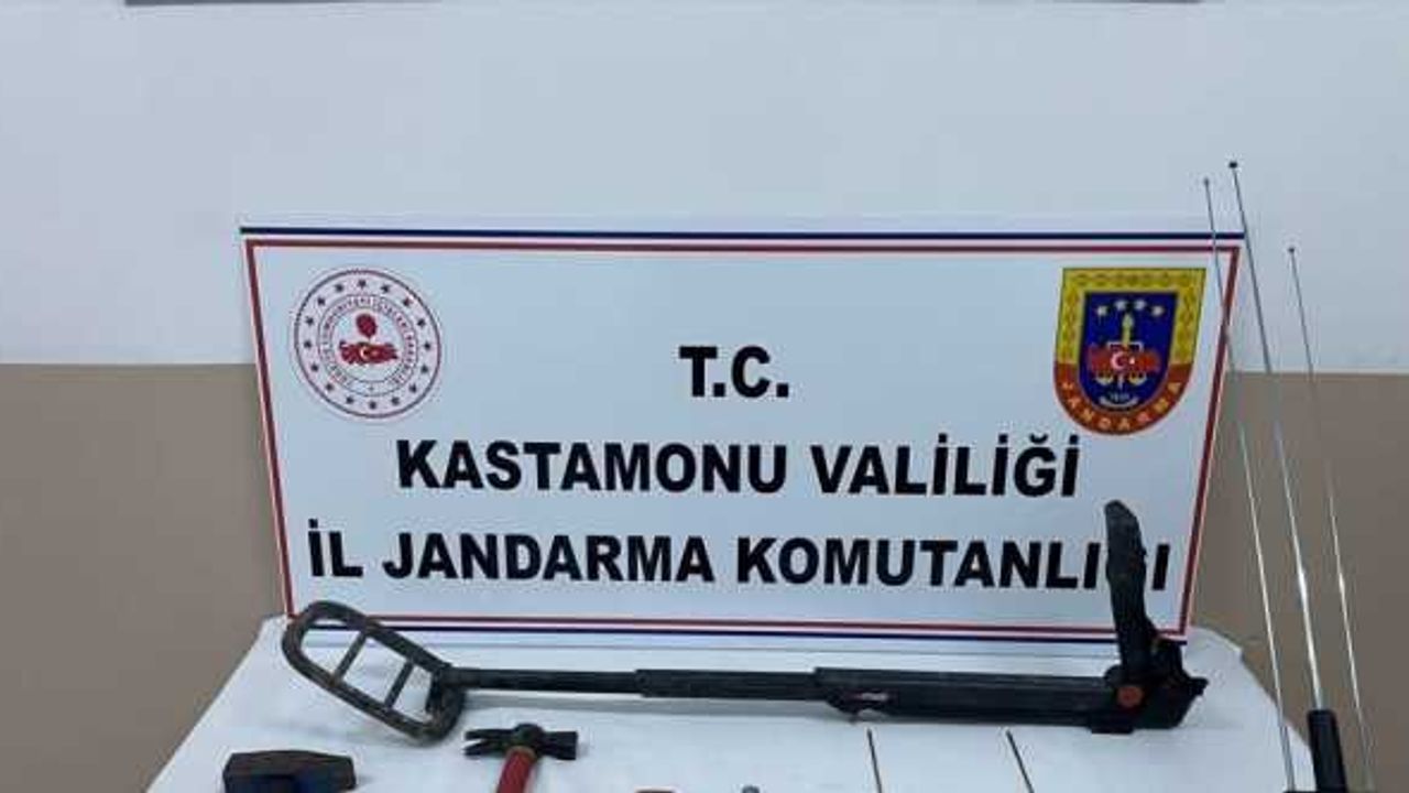 Kastamonu'da kaçak kazı yapan 8 kişi suçüstü yakalandı