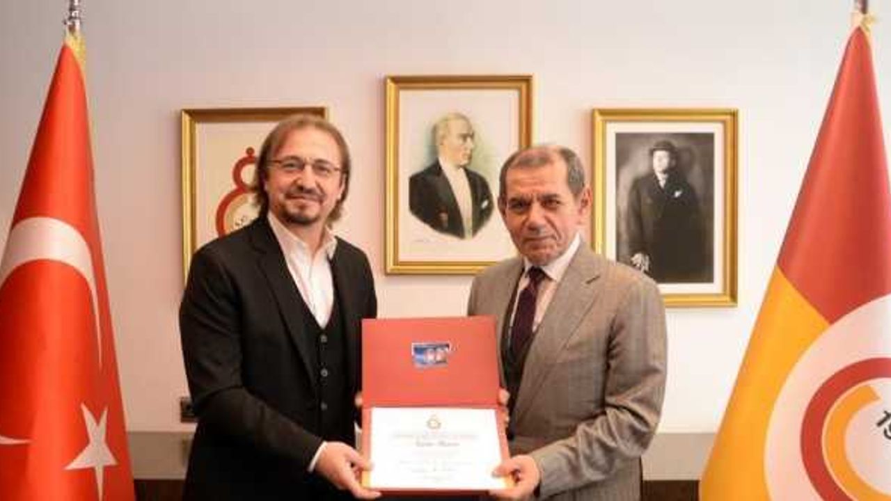 Okan Buruk ve Ayhan Akman, Galatasaray Kulübü üyesi oldu
