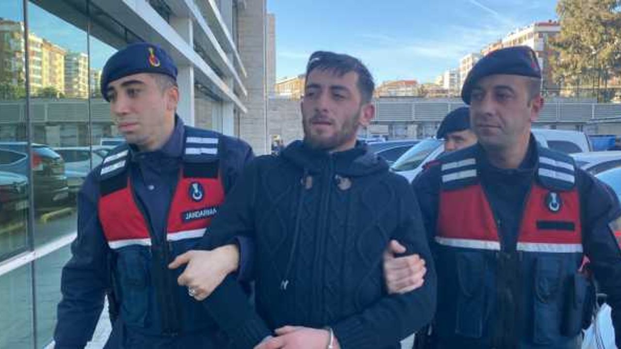 Samsun'da 1476 kapsül sentetik ecza hapı ele geçirildi