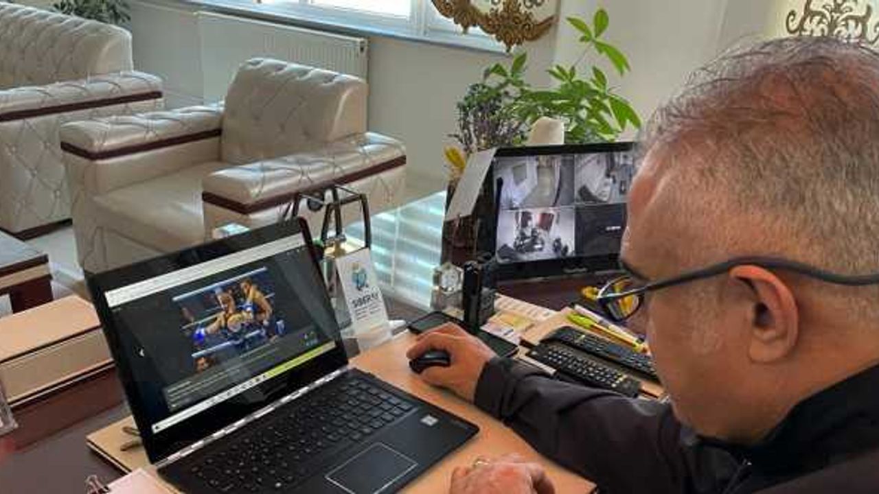 Sinop Emniyet Müdürü Çetiner, "Yılın Fotoğrafları" oylamasına katıldı