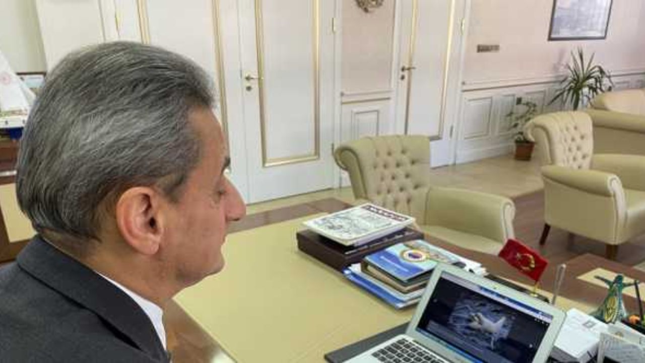 Sinop Valisi Karaömeroğlu, "Yılın Fotoğrafları" oylamasına katıldı