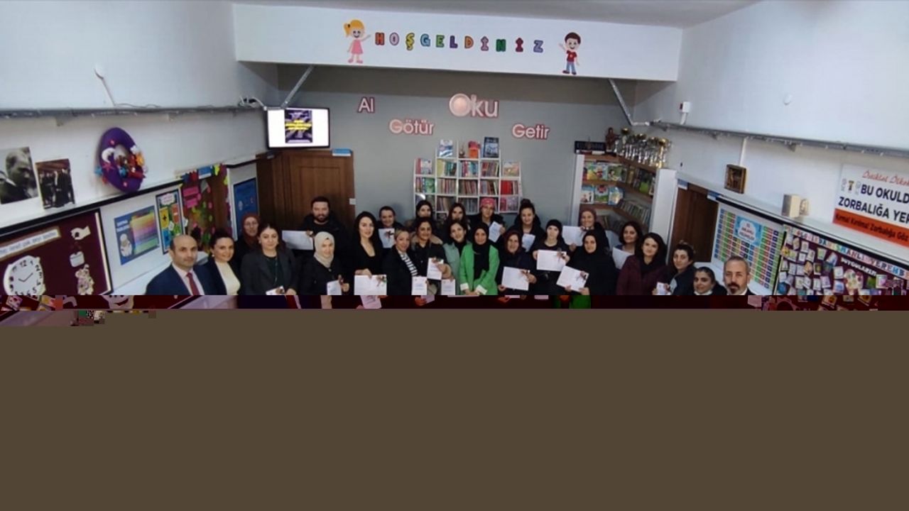 Sinop'ta öğrencilerden önce ebeveynleri karne heyecanı yaşadı