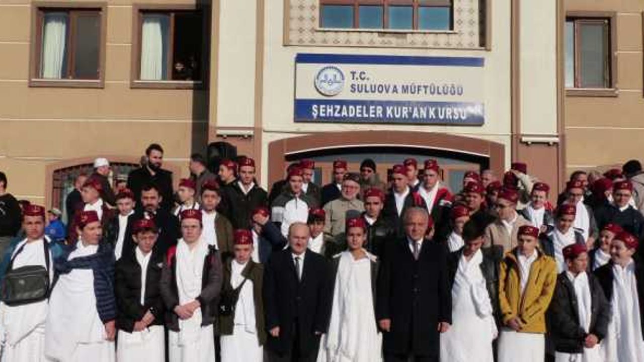 Suluova'dan 195 kişilik umre kafilesi kutsal topraklara uğurlandı