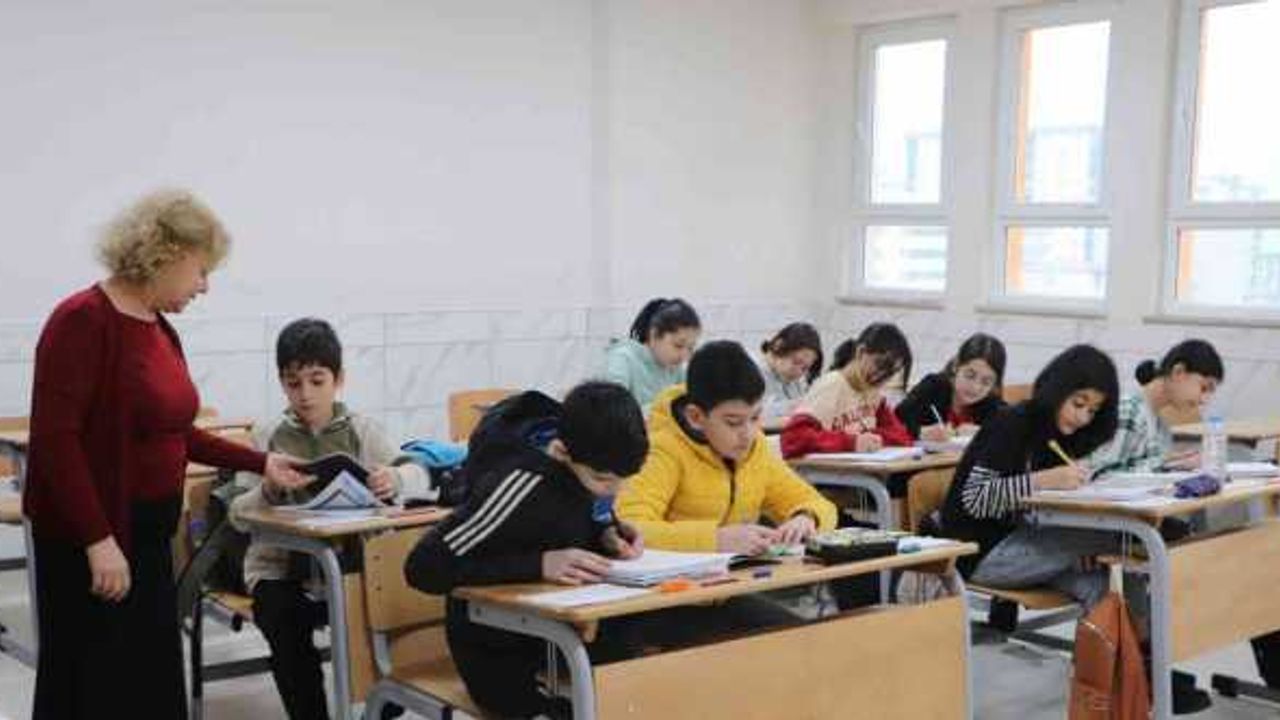 Türkiye’de bir ilk: Yarıyıl tatilinde öğrencilere ’kış okulu’ imkanı