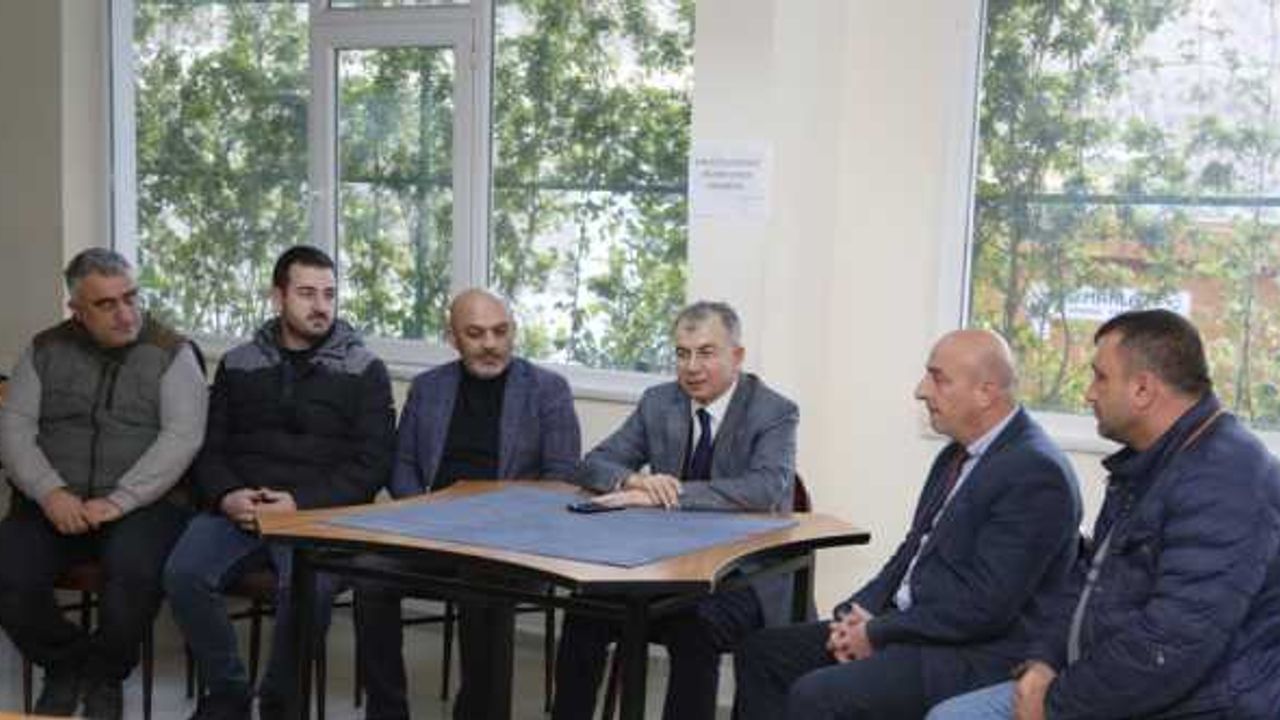 Vali Doruk'tan Artvin Sınırlı Sorumlu 1 Nolu Motorlu Taşıyıcıları Kooperatifine ziyaret