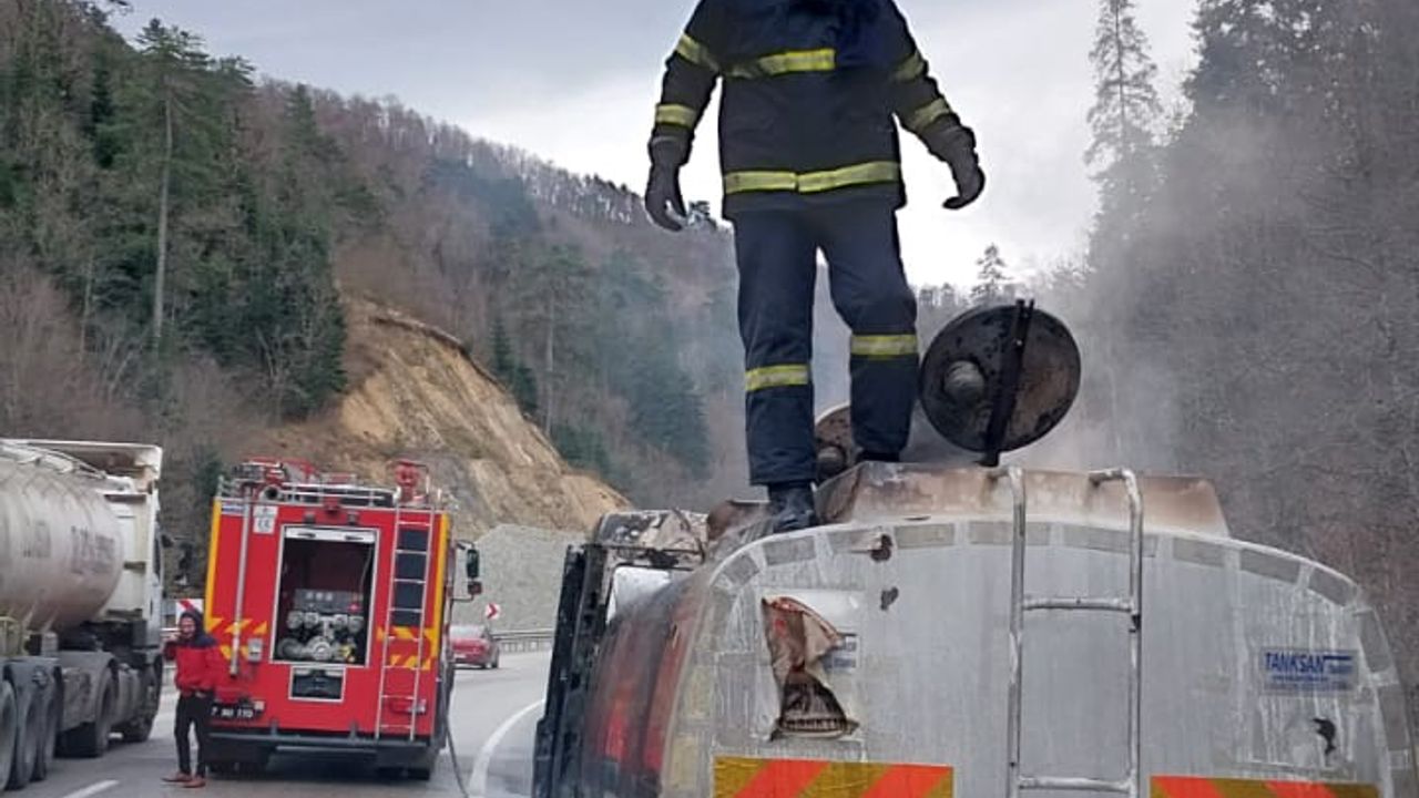Zonguldak'ta mazot yüklü tankerde çıkan yangın söndürüldü