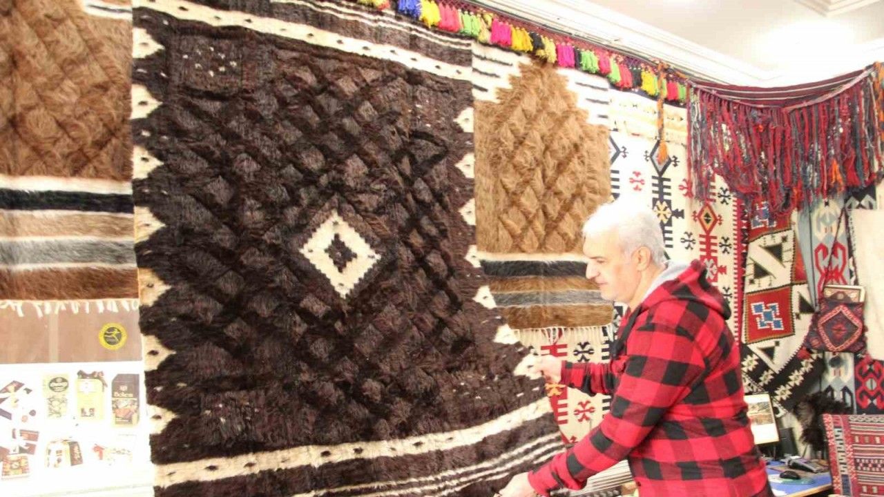 Osmanlı’dan kalma battaniyeye paha biçilemiyor, sahibi müzede sergilenmesini istiyor