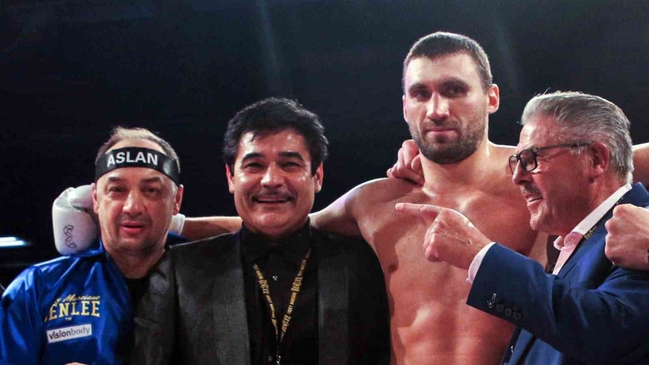 Türk kulübün boksörü Amerika’da ringe çıkacak