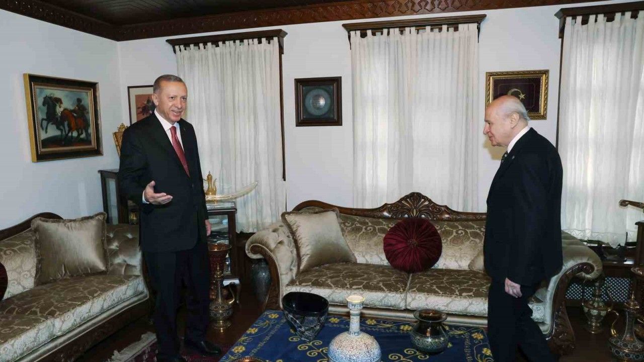 Cumhurbaşkanı Erdoğan MHP Genel Başkanı Bahçeli’yi evinde ziyaret ediyor