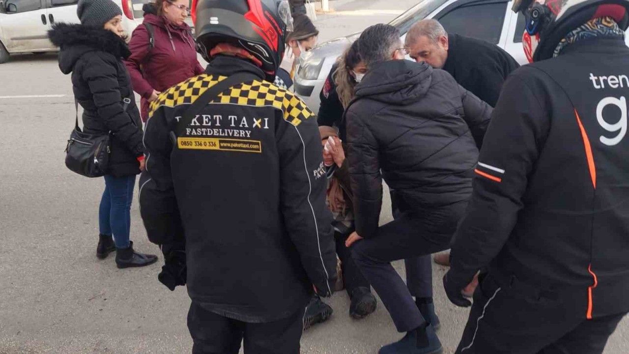 Eskişehir’de otomobilin çarptığı kadın yaralandı