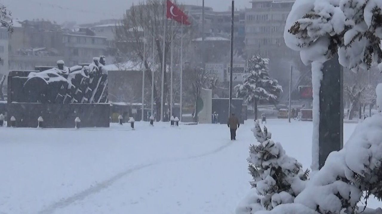 gaziantepte-kar-yagisi-etkili-oluyor.jpg