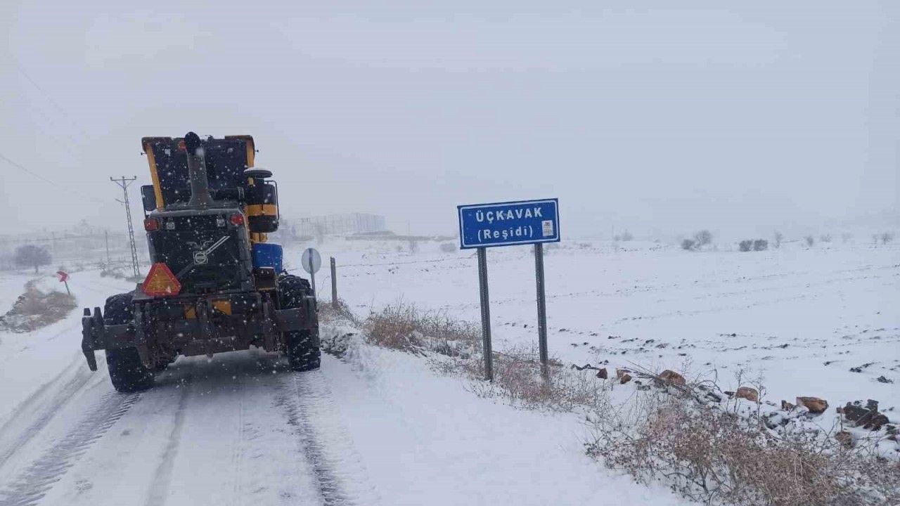 Mardin’de 157 kırsal mahallenin yolu ulaşıma kapandı