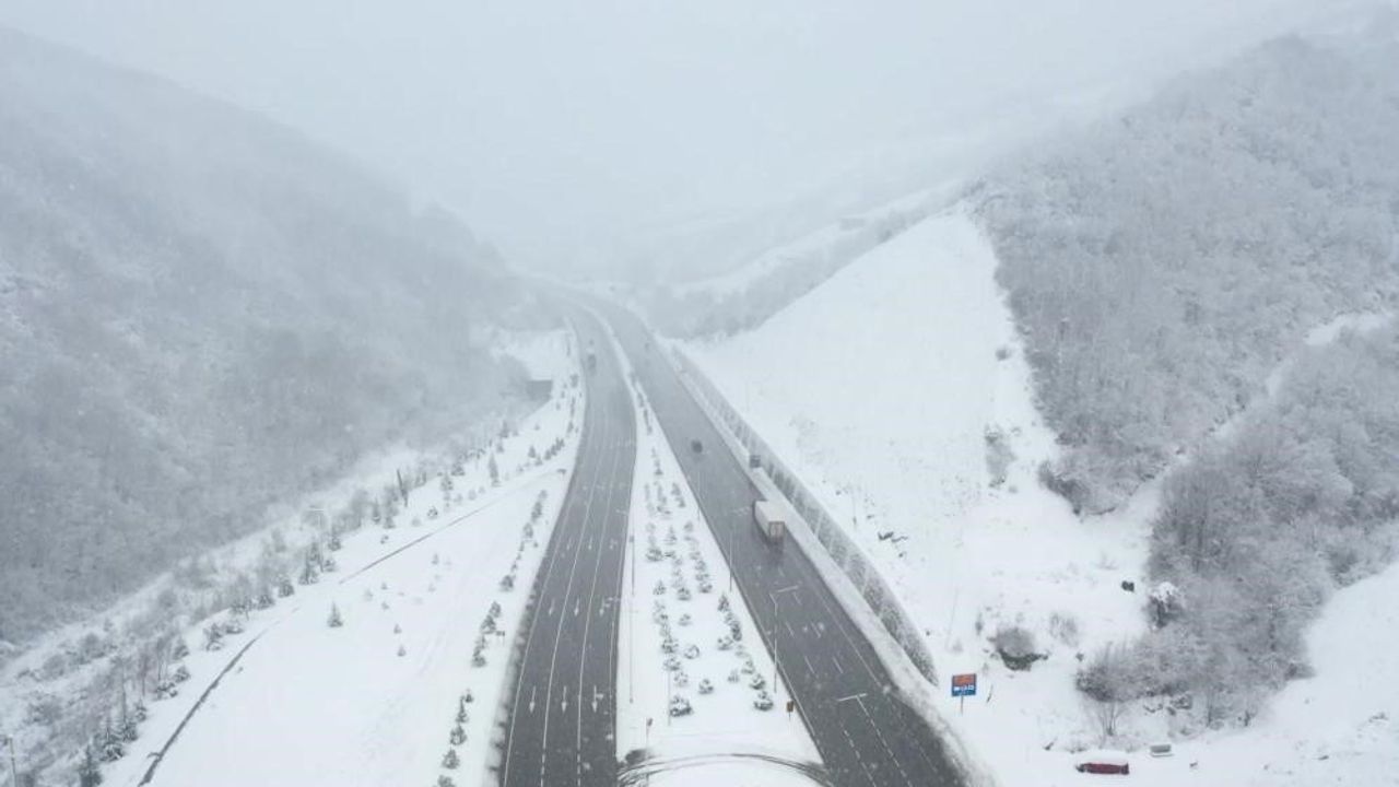 Samsun’da ulaşıma kar engeli: Açılan yollar tekrar kapandı