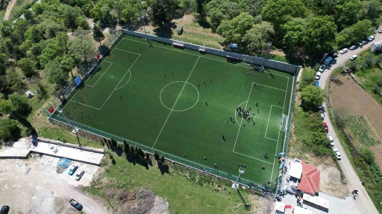 Akköy Futbol Sahası ve Spor Tesisleri törenle açıldı