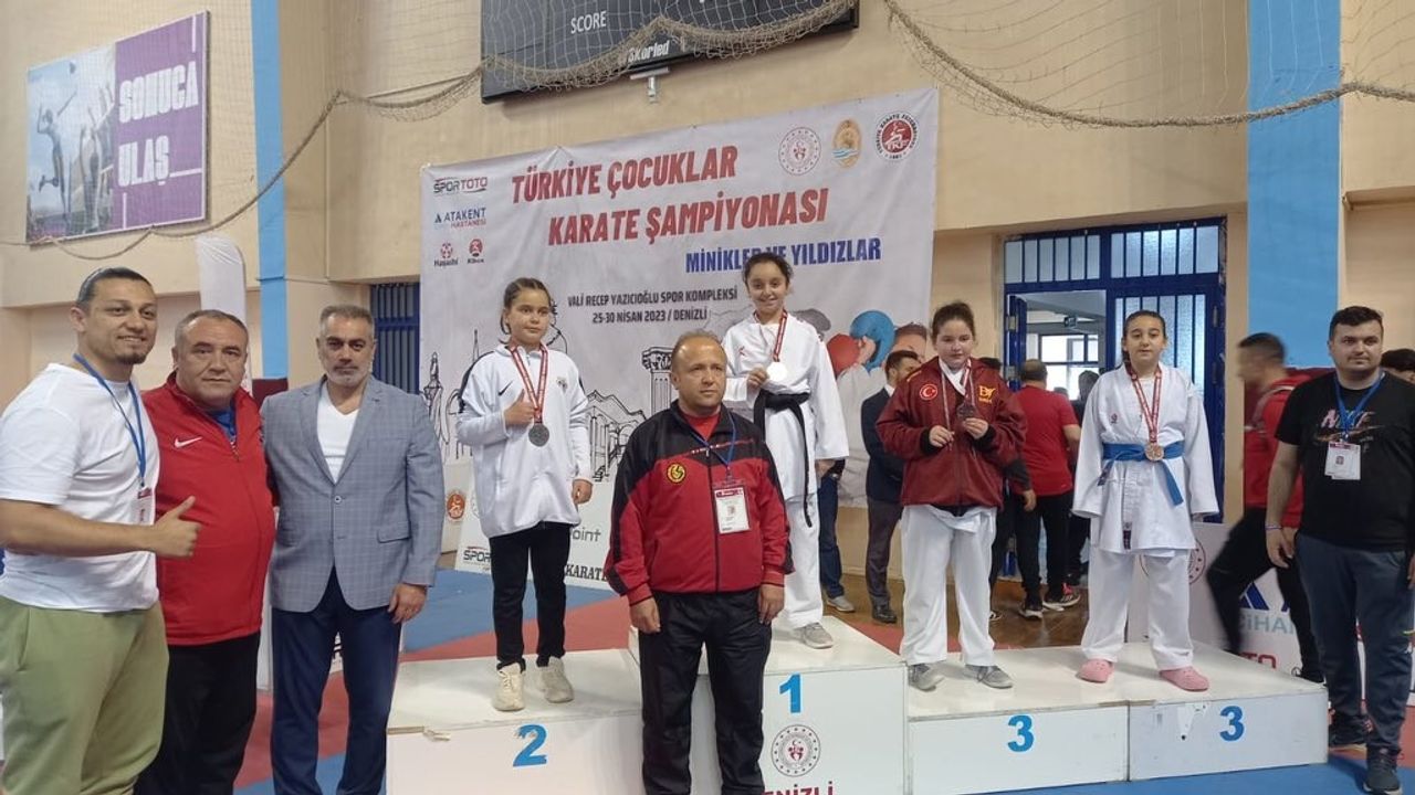 Eskişehirli genç sporcular, Türkiye Şampiyonası’ndan 5 madalya ile döndü